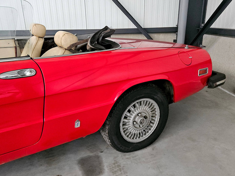 Alfa Romeo Spider 2000 - מכונית: תמונה 5 Alfa Romeo Spider 2000 - מכונית: תמונה 5