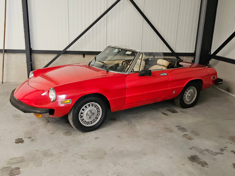 Alfa Romeo Spider 2000 - מכונית: תמונה 2 Alfa Romeo Spider 2000 - מכונית: תמונה 2