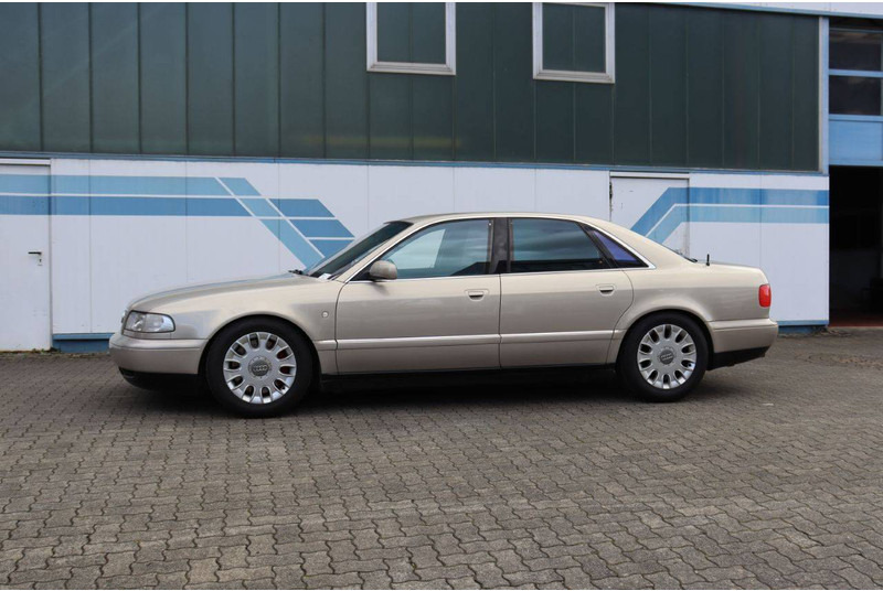 Audi A8 3.7 Quattro - סדאן: תמונה 1 Audi A8 3.7 Quattro - סדאן: תמונה 1