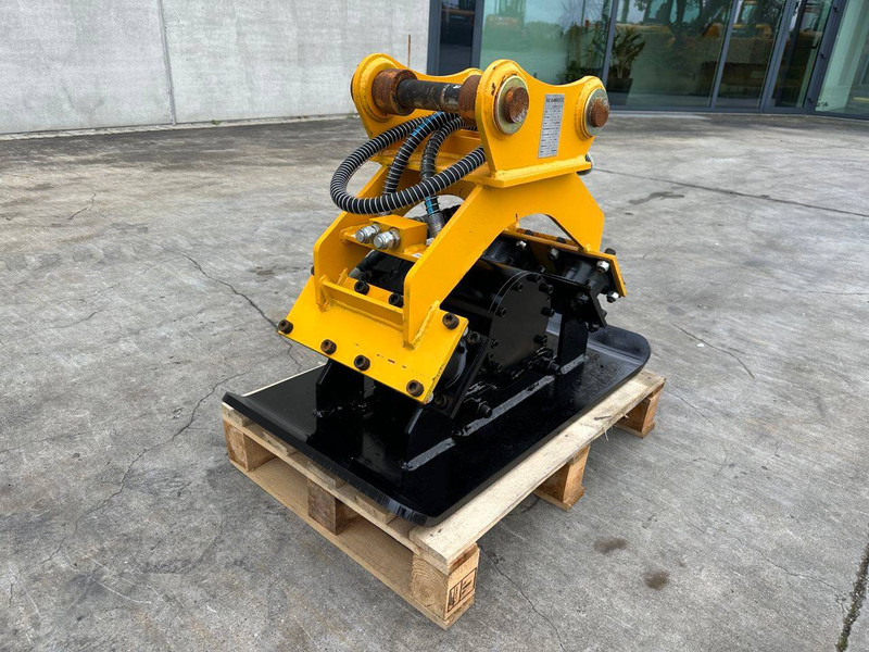 BLK BLK/04 - לוח רטט: תמונה 2 BLK BLK/04 - לוח רטט: תמונה 2