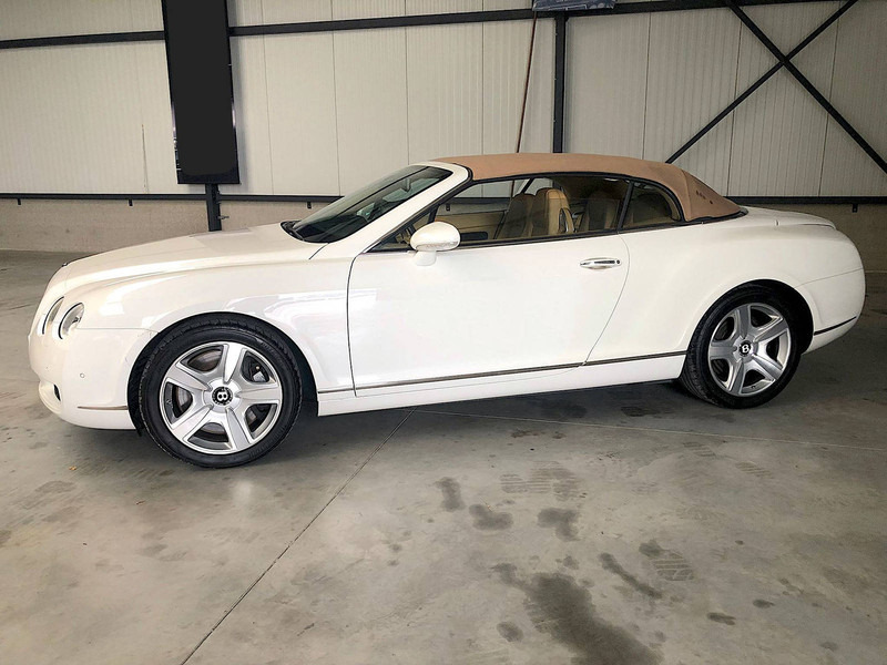 Bentley Continental GTC - מכונית: תמונה 2 Bentley Continental GTC - מכונית: תמונה 2