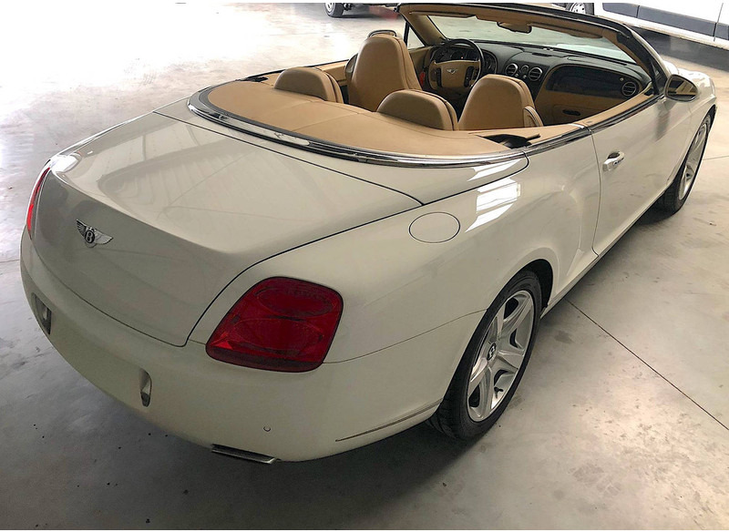 Bentley Continental GTC - מכונית: תמונה 3 Bentley Continental GTC - מכונית: תמונה 3