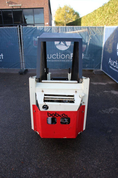 Bobcat 315 - מעמיס גלגלים: תמונה 4 Bobcat 315 - מעמיס גלגלים: תמונה 4