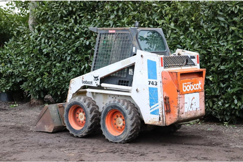 Bobcat 743 - מעמיס גלגלים: תמונה 3 Bobcat 743 - מעמיס גלגלים: תמונה 3