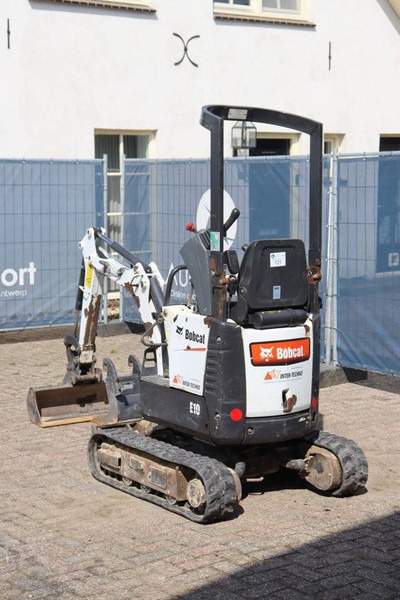 Bobcat E10 - מיני מחפר: תמונה 4 Bobcat E10 - מיני מחפר: תמונה 4