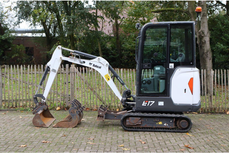 Bobcat E17 - מיני מחפר: תמונה 2 Bobcat E17 - מיני מחפר: תמונה 2