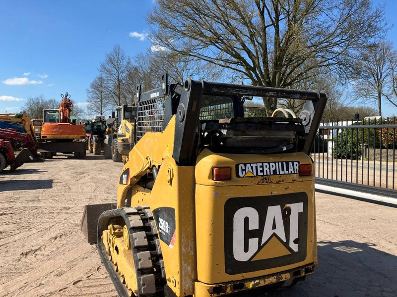 Caterpillar 259B - מעמיס זוחל: תמונה 3 Caterpillar 259B - מעמיס זוחל: תמונה 3
