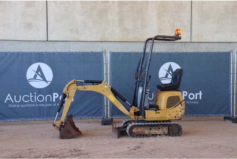 Caterpillar 300.9D - מיני מחפר: תמונה 1 Caterpillar 300.9D - מיני מחפר: תמונה 1