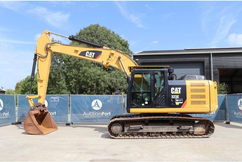 Caterpillar 323E - מחפר סורק: תמונה 2 Caterpillar 323E - מחפר סורק: תמונה 2