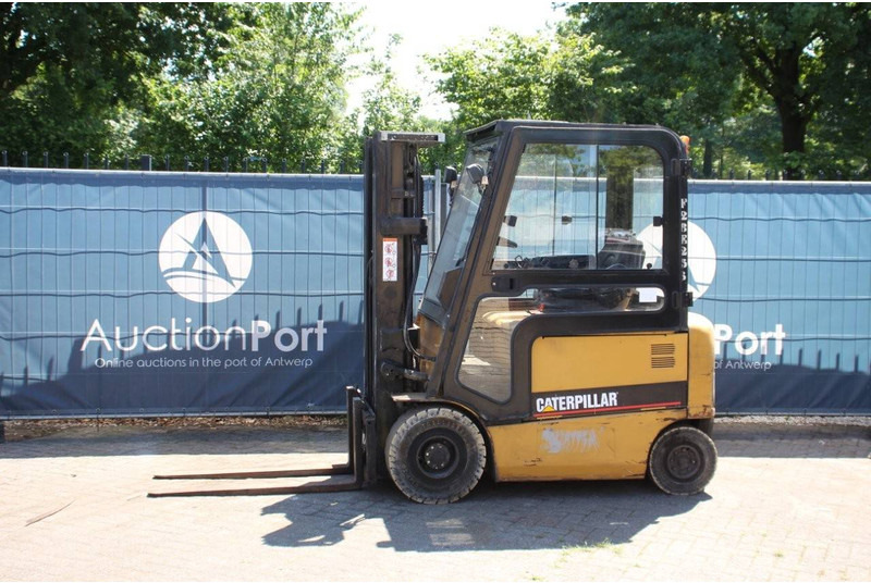 Caterpillar EP25K-PAC - מלגזה חשמלית: תמונה 1 Caterpillar EP25K-PAC - מלגזה חשמלית: תמונה 1