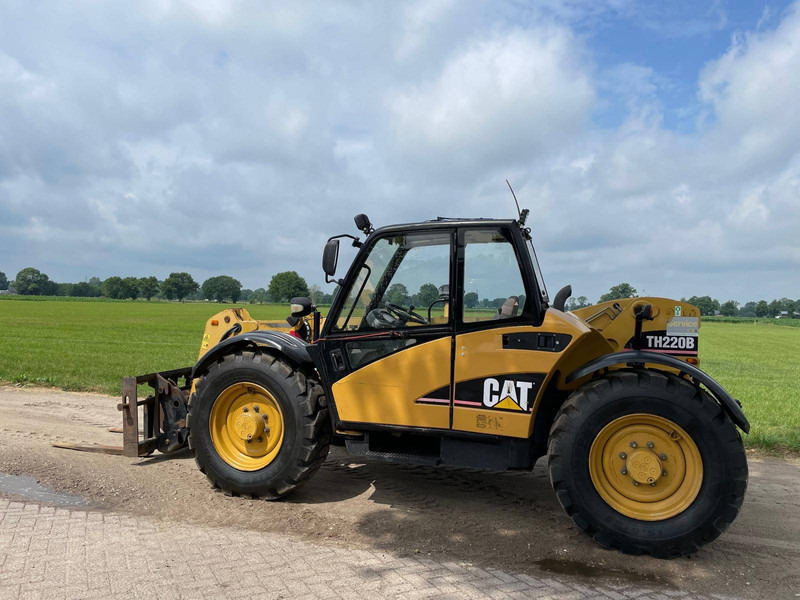 Caterpillar TH220B - מפעיל טלסקופי: תמונה 3 Caterpillar TH220B - מפעיל טלסקופי: תמונה 3