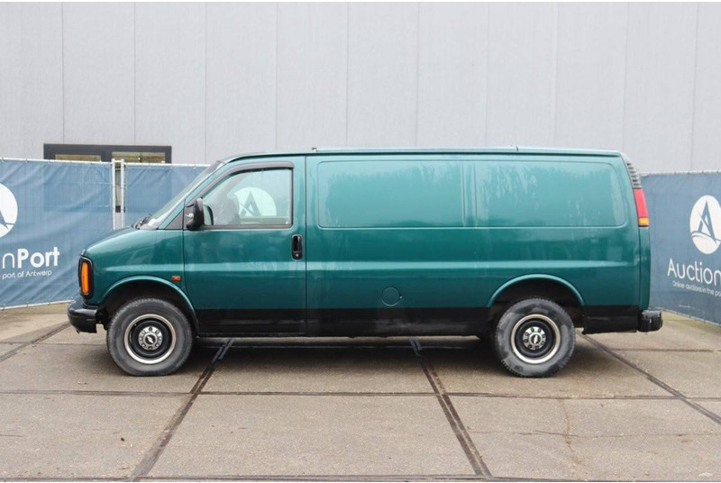Chevrolet Chevy Van - כלי רכב מסחרי עם לוח: תמונה 2 Chevrolet Chevy Van - כלי רכב מסחרי עם לוח: תמונה 2