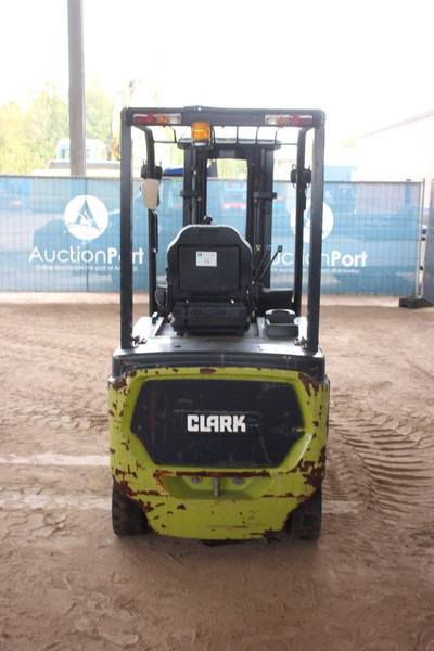 Clark EPX25i - מלגזה חשמלית: תמונה 4 Clark EPX25i - מלגזה חשמלית: תמונה 4