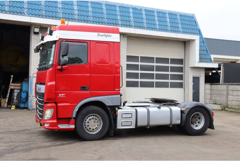 DAF XF 410 FT - משאית עם שלדת תא: תמונה 1 DAF XF 410 FT - משאית עם שלדת תא: תמונה 1