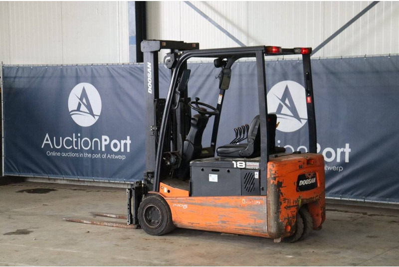 Doosan B18T-5 - מלגזה חשמלית: תמונה 3 Doosan B18T-5 - מלגזה חשמלית: תמונה 3