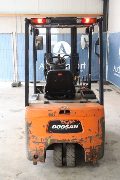 Doosan B18T-5 - מלגזה חשמלית: תמונה 5 Doosan B18T-5 - מלגזה חשמלית: תמונה 5