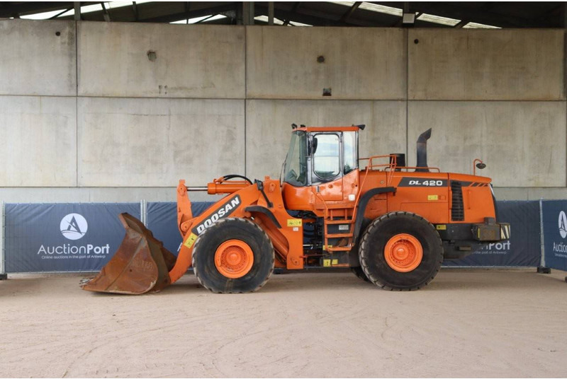 Doosan DL420 - מעמיס גלגלים: תמונה 1 Doosan DL420 - מעמיס גלגלים: תמונה 1