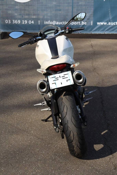 Ducati MONSTER 696 - אופנוע: תמונה 5 Ducati MONSTER 696 - אופנוע: תמונה 5