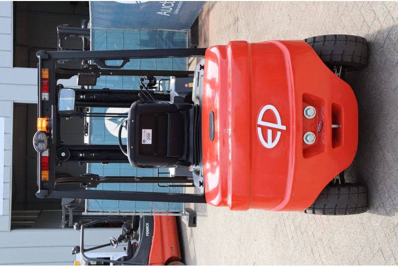 EP Equipment EFL303 - מלגזה חשמלית: תמונה 5 EP Equipment EFL303 - מלגזה חשמלית: תמונה 5