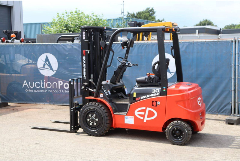 EP Equipment EFL303 - מלגזה חשמלית: תמונה 3 EP Equipment EFL303 - מלגזה חשמלית: תמונה 3
