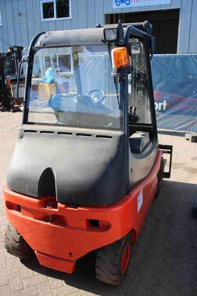 Fenwick-Linde E25-03 - מלגזה חשמלית: תמונה 5 Fenwick-Linde E25-03 - מלגזה חשמלית: תמונה 5