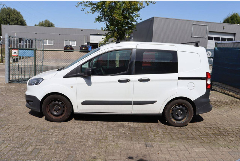 Ford Transit Courier - כלי רכב מסחרי עם לוח: תמונה 2 Ford Transit Courier - כלי רכב מסחרי עם לוח: תמונה 2