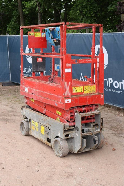 Genie GS-1532 - מעלית מספריים: תמונה 4 Genie GS-1532 - מעלית מספריים: תמונה 4