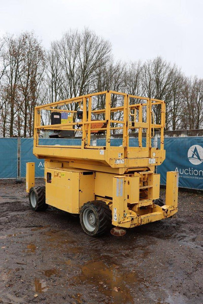 Genie GS-2669 - מעלית מספריים: תמונה 4 Genie GS-2669 - מעלית מספריים: תמונה 4