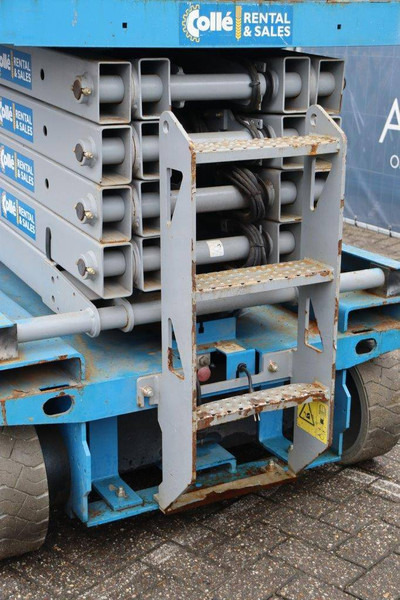 מעלית מספריים Genie GS-3246: תמונה 13
