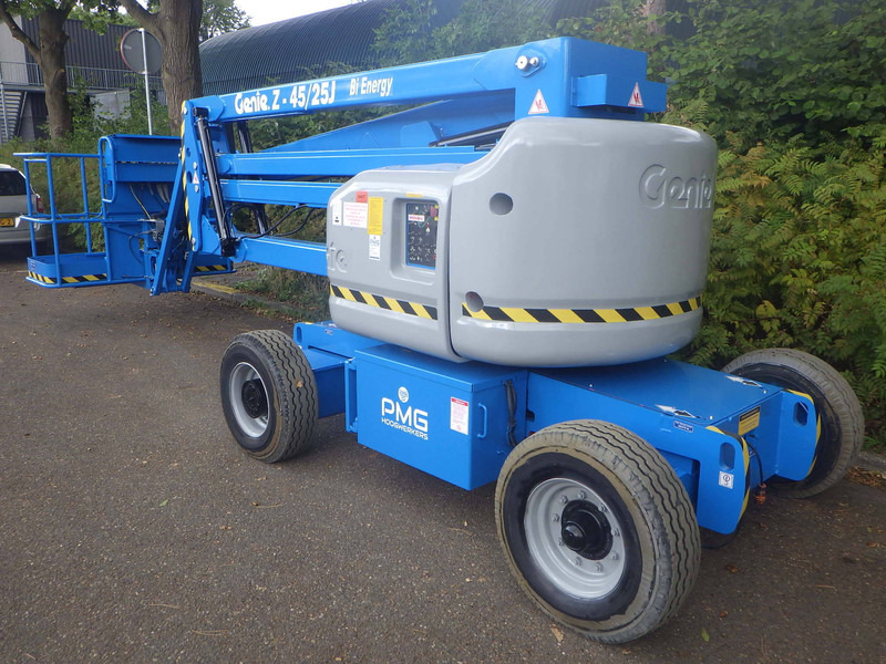 Genie Z-45/25J Bi - זרוע מרפקי: תמונה 2 Genie Z-45/25J Bi - זרוע מרפקי: תמונה 2