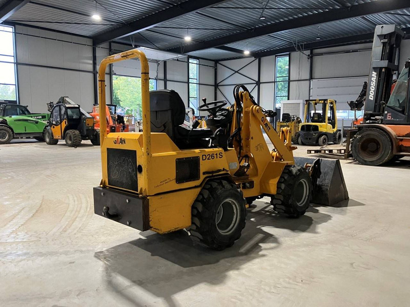 Giant D261S - מעמיס גלגלים: תמונה 5 Giant D261S - מעמיס גלגלים: תמונה 5