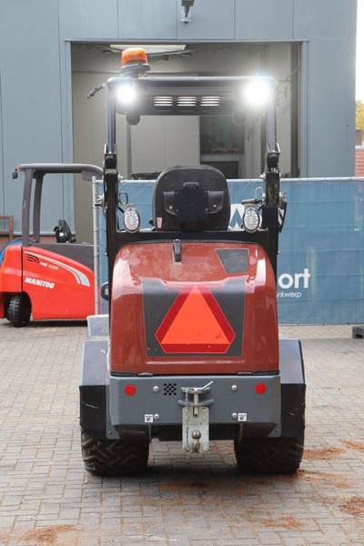 Giant G2200E X-TRA - מעמיס גלגלים: תמונה 5 Giant G2200E X-TRA - מעמיס גלגלים: תמונה 5