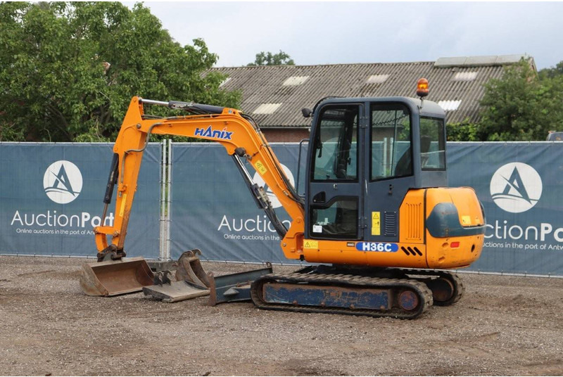 Hanix H36C - מיני מחפר: תמונה 3 Hanix H36C - מיני מחפר: תמונה 3