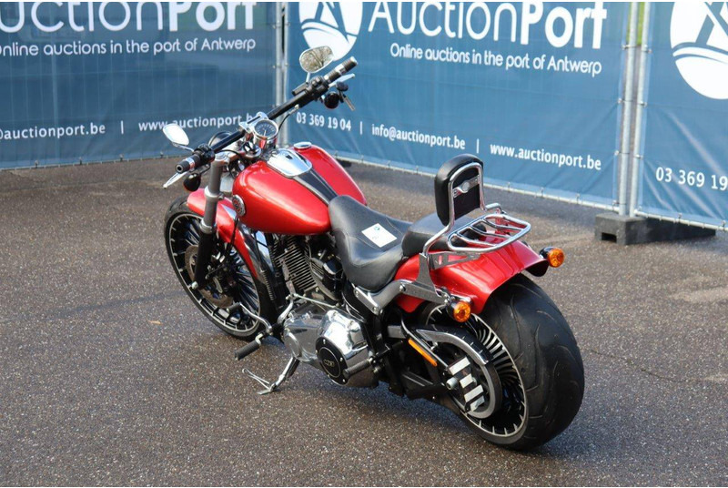Harley-Davidson Breakout - אופנוע: תמונה 4 Harley-Davidson Breakout - אופנוע: תמונה 4