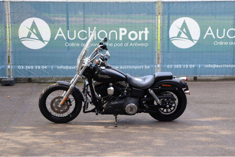 Harley-Davidson Dyna Street Bob - אופנוע: תמונה 1 Harley-Davidson Dyna Street Bob - אופנוע: תמונה 1