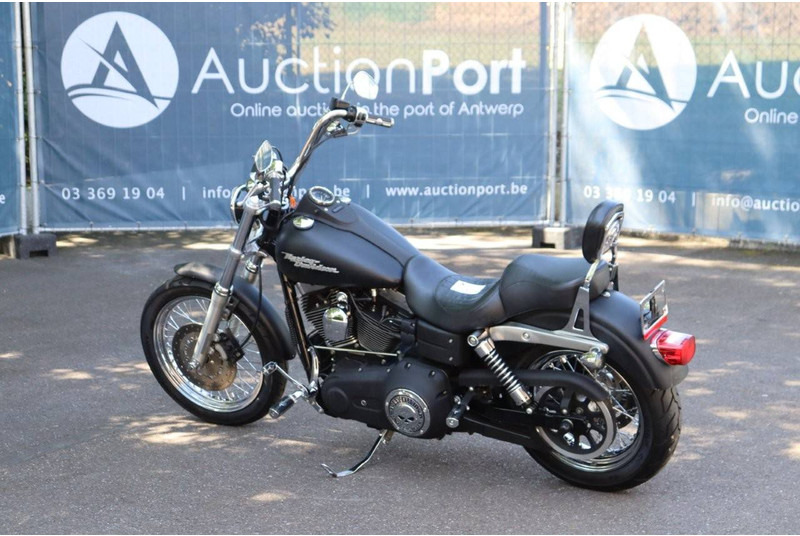 Harley-Davidson Dyna Street Bob - אופנוע: תמונה 3 Harley-Davidson Dyna Street Bob - אופנוע: תמונה 3