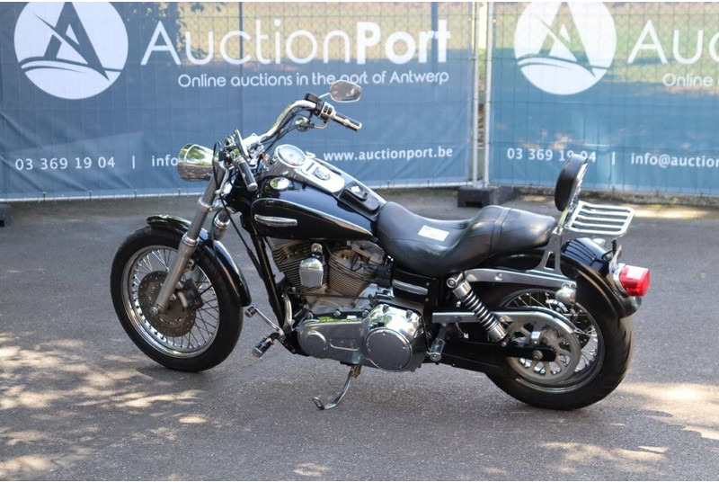 Harley-Davidson Dyna Super Glide - אופנוע: תמונה 3 Harley-Davidson Dyna Super Glide - אופנוע: תמונה 3