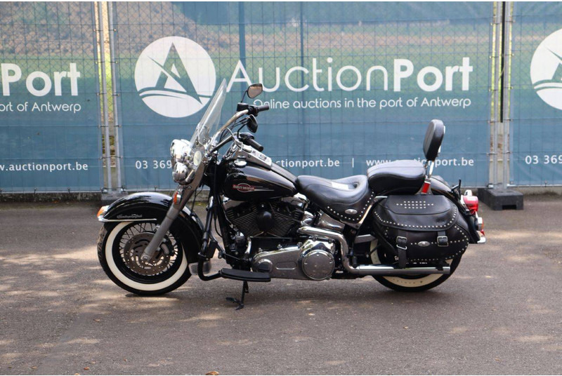 Harley-Davidson Heritage Softail Classic - אופנוע: תמונה 2 Harley-Davidson Heritage Softail Classic - אופנוע: תמונה 2