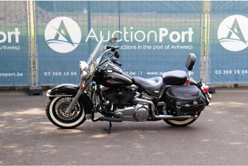 Harley-Davidson Heritage Softail Classic - אופנוע: תמונה 1 Harley-Davidson Heritage Softail Classic - אופנוע: תמונה 1