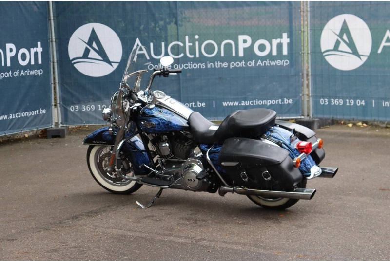 Harley-Davidson Road King Classic - אופנוע: תמונה 3 Harley-Davidson Road King Classic - אופנוע: תמונה 3