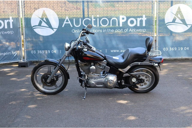 Harley-Davidson Softail Custom - אופנוע: תמונה 2 Harley-Davidson Softail Custom - אופנוע: תמונה 2