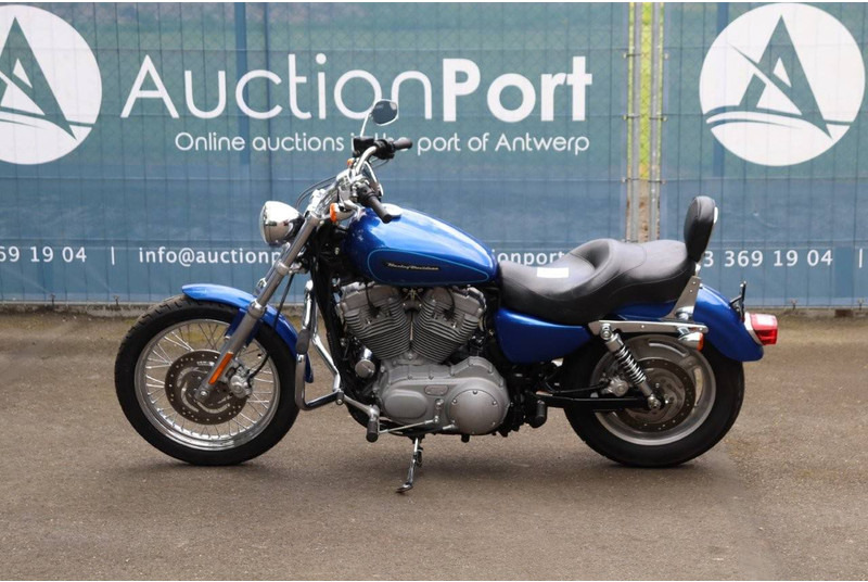 Harley-Davidson Sportster XL883 - אופנוע: תמונה 2 Harley-Davidson Sportster XL883 - אופנוע: תמונה 2