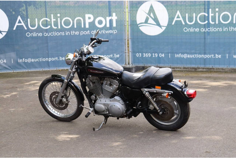 Harley-Davidson Sportster XL883 - אופנוע: תמונה 3 Harley-Davidson Sportster XL883 - אופנוע: תמונה 3