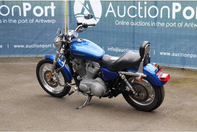 Harley-Davidson Sportster XL883 - אופנוע: תמונה 3 Harley-Davidson Sportster XL883 - אופנוע: תמונה 3