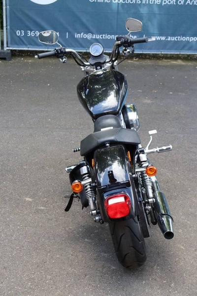 Harley-Davidson Sportster XL883 - אופנוע: תמונה 5 Harley-Davidson Sportster XL883 - אופנוע: תמונה 5
