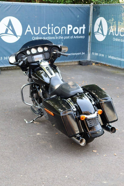 Harley-Davidson Street Glide - אופנוע: תמונה 4 Harley-Davidson Street Glide - אופנוע: תמונה 4