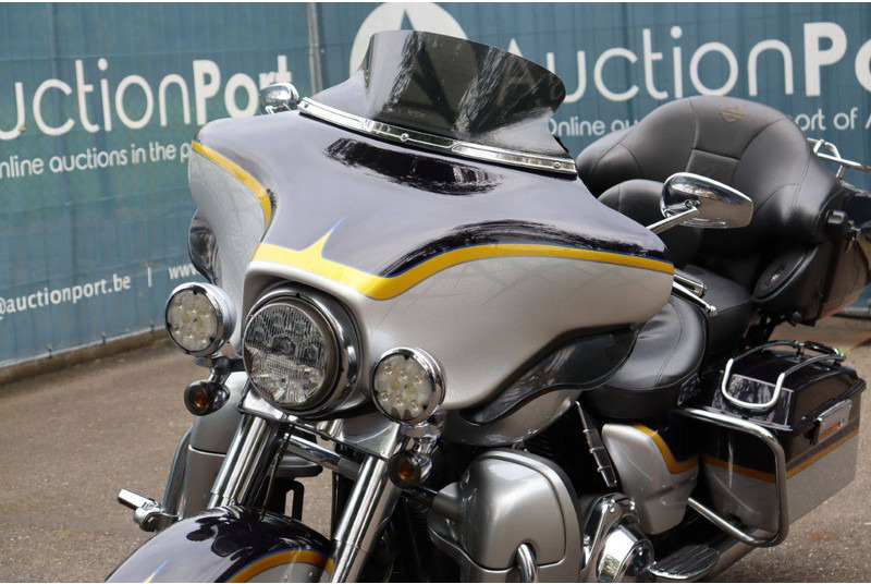 אופנוע Harley-Davidson ULTRA CLASSIC CVO: תמונה 11