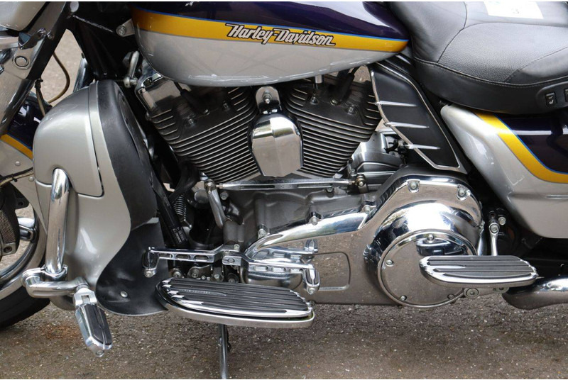 אופנוע Harley-Davidson ULTRA CLASSIC CVO: תמונה 14