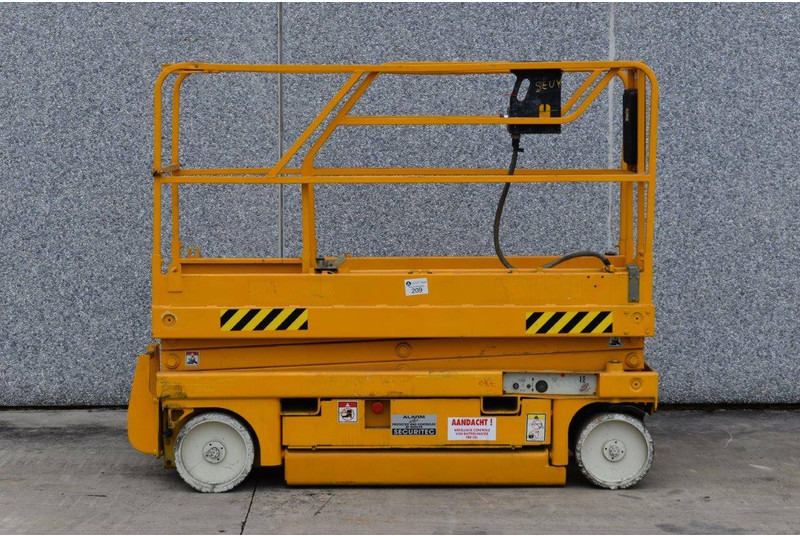 Haulotte Compact 8 - מעלית מספריים: תמונה 2 Haulotte Compact 8 - מעלית מספריים: תמונה 2