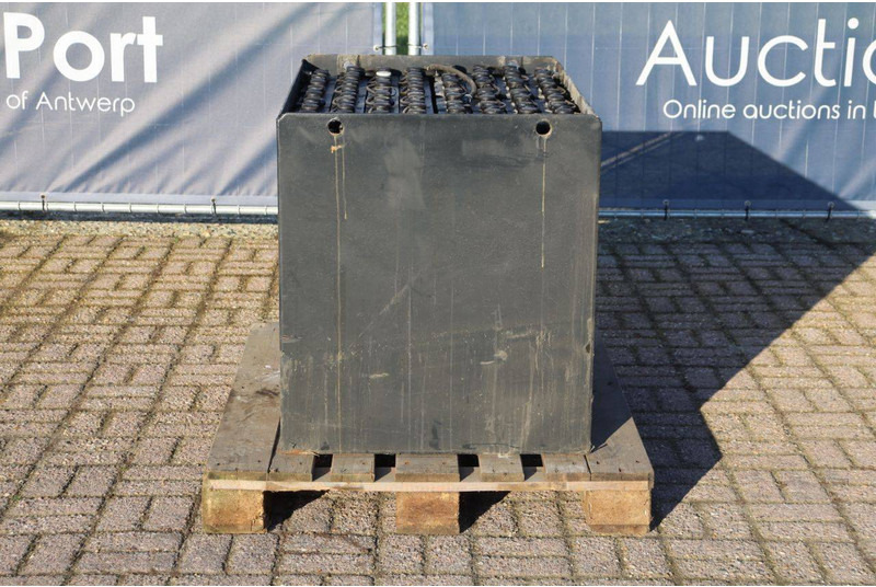 Hawker 80V 4 PZS 620 - מצבר: תמונה 2 Hawker 80V 4 PZS 620 - מצבר: תמונה 2